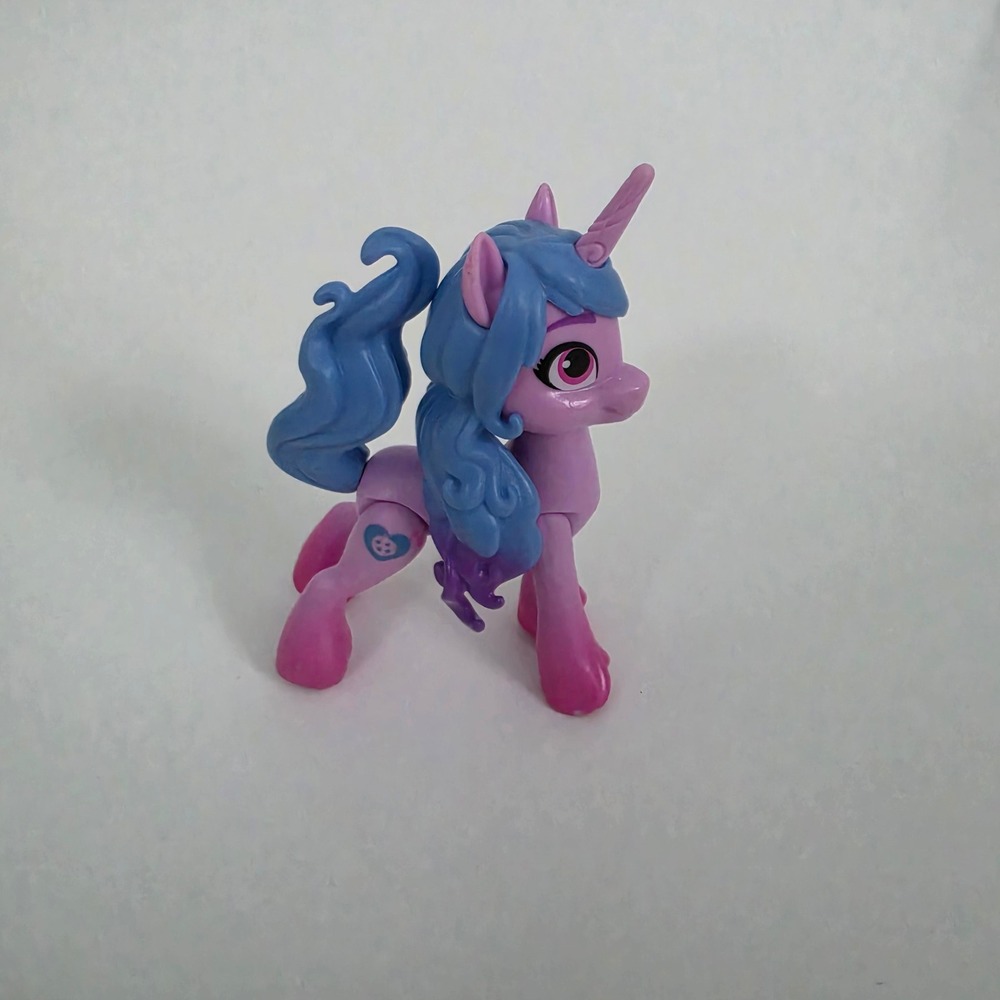 Hasbro My Little Pony A New Generation Izzy Moonbow 3.5" w Poseable legs